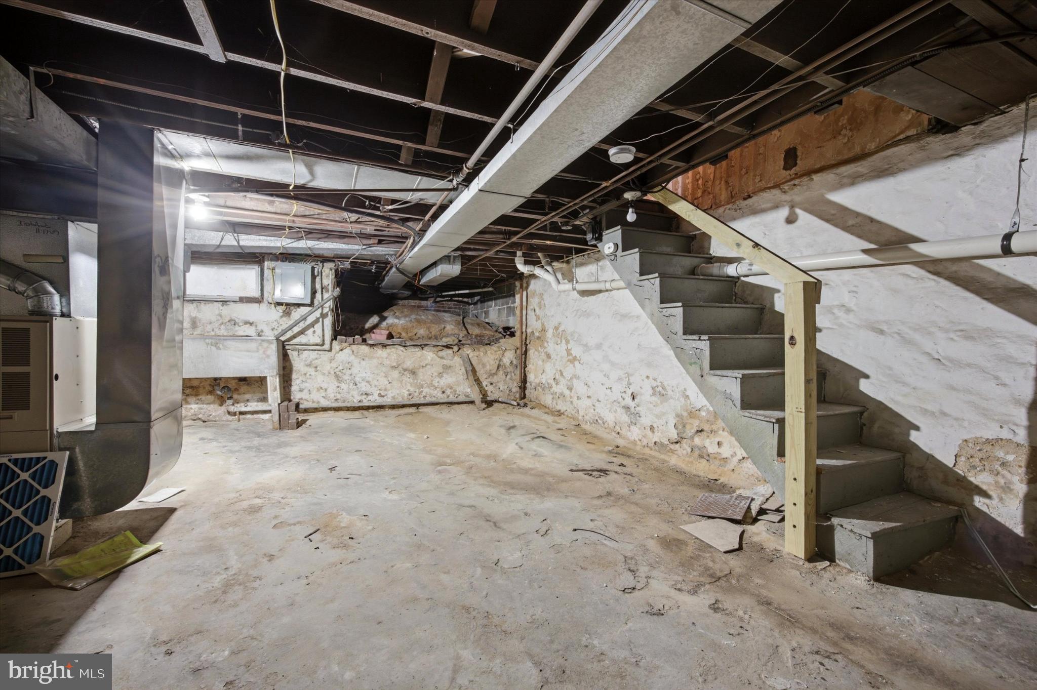 7 Rhodes Avenue Collingdale, PA 19023 - Photo 23 of 27 a view of garage