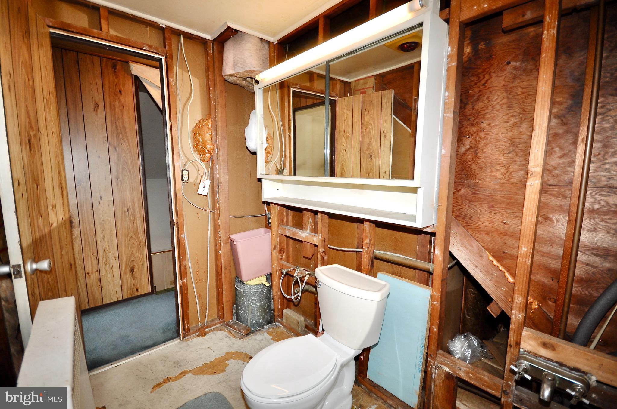 37 Calicobush Road Levittown, PA 19057 - Photo 20 of 29 upstairs