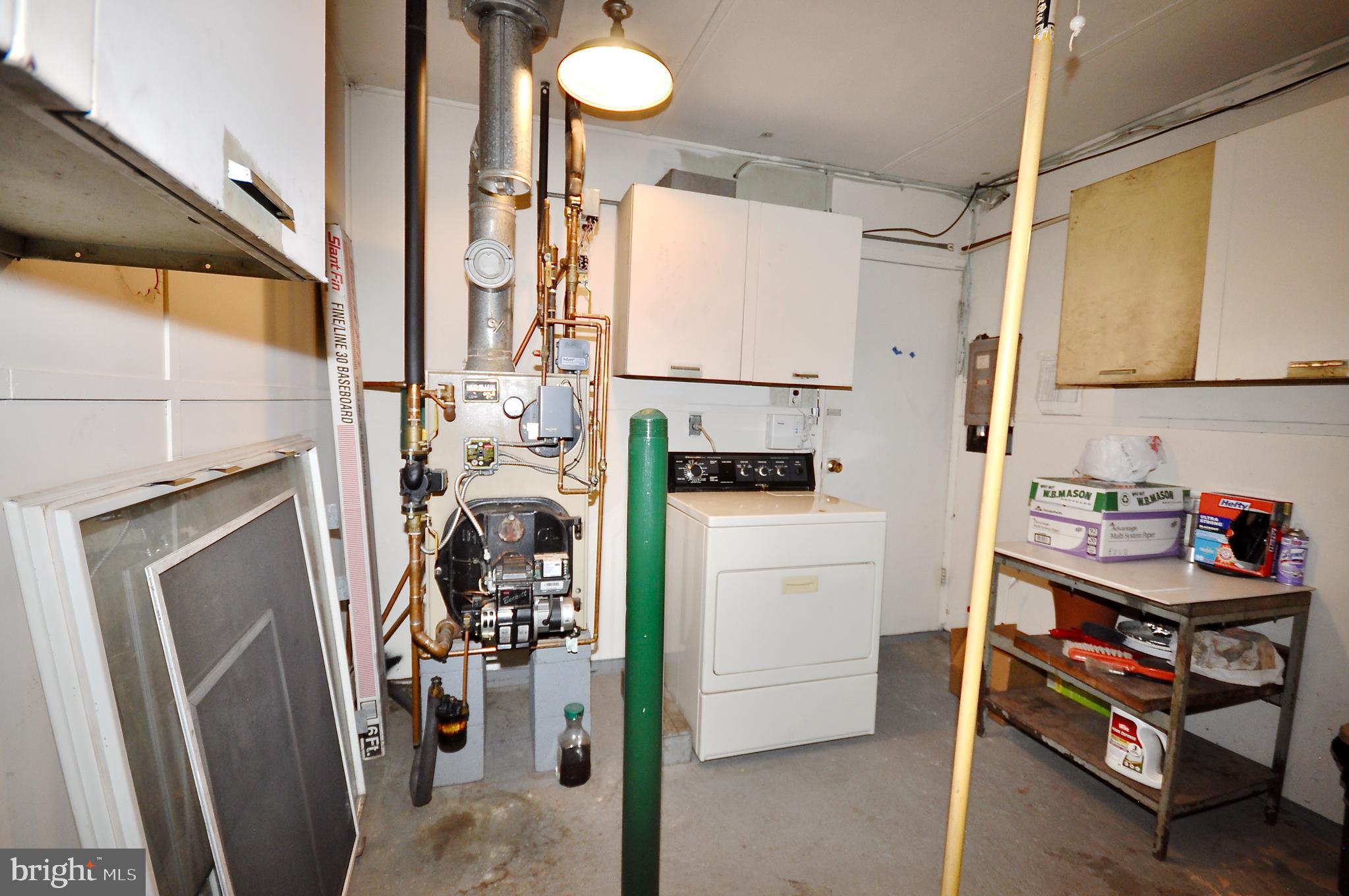 37 Calicobush Road Levittown, PA 19057 - Photo 23 of 29 Garage
