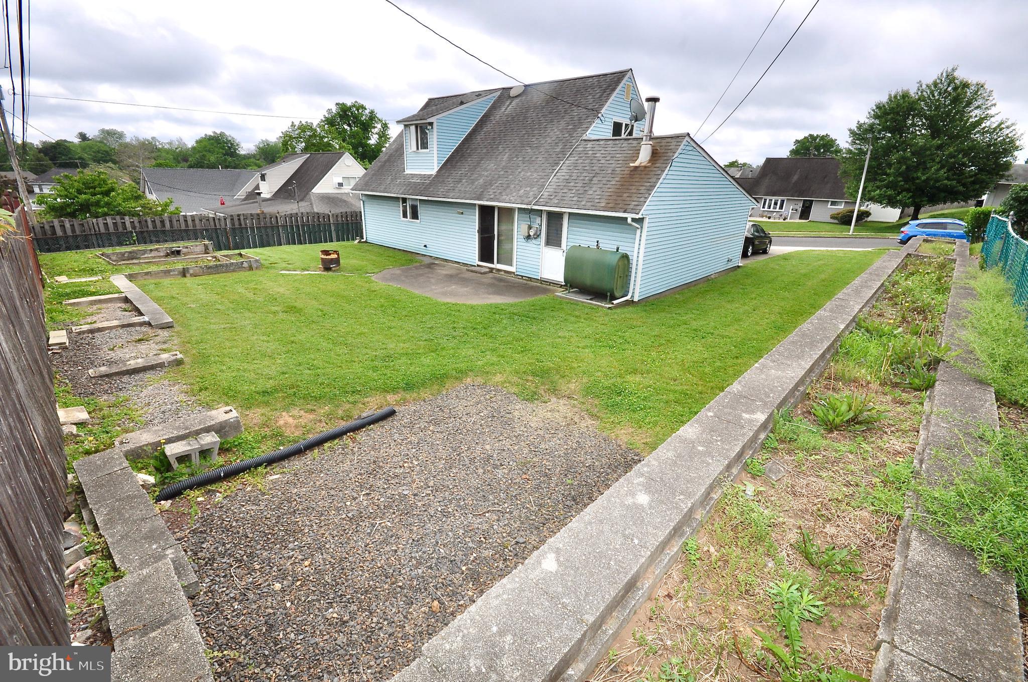 37 Calicobush Road Levittown, PA 19057 - Photo 29 of 29 Gallery Image 29