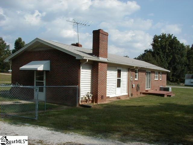 106 Workman Road Laurens, SC 29360 - Photo 7 of 15 Gallery Image 7