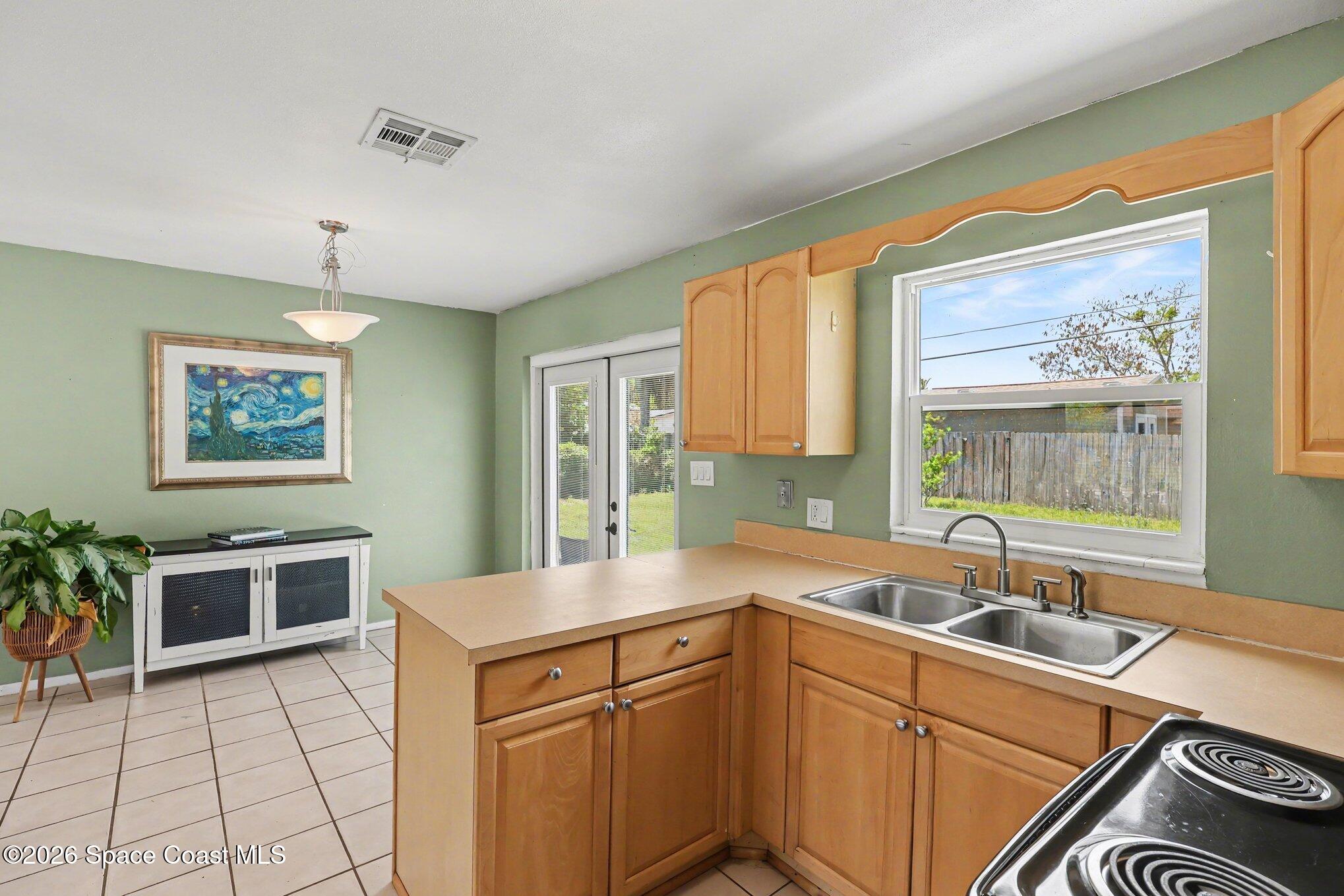 620 Cherokee Avenue Melbourne, FL 32935 - Photo 10 of 27 009_file_7903