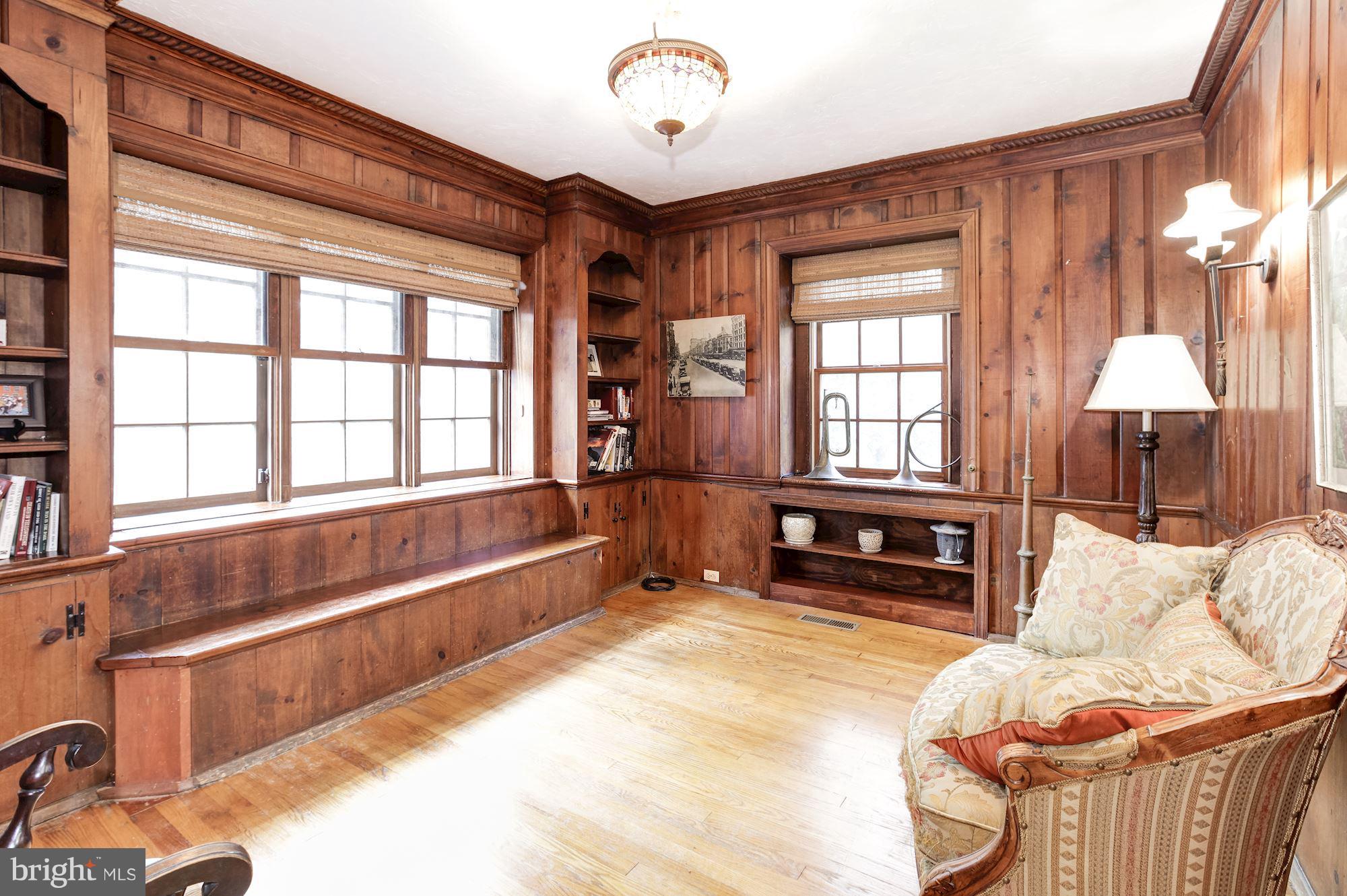 7706 Crossland Road Baltimore, MD 21208 - Photo 14 of 30 Study / Den