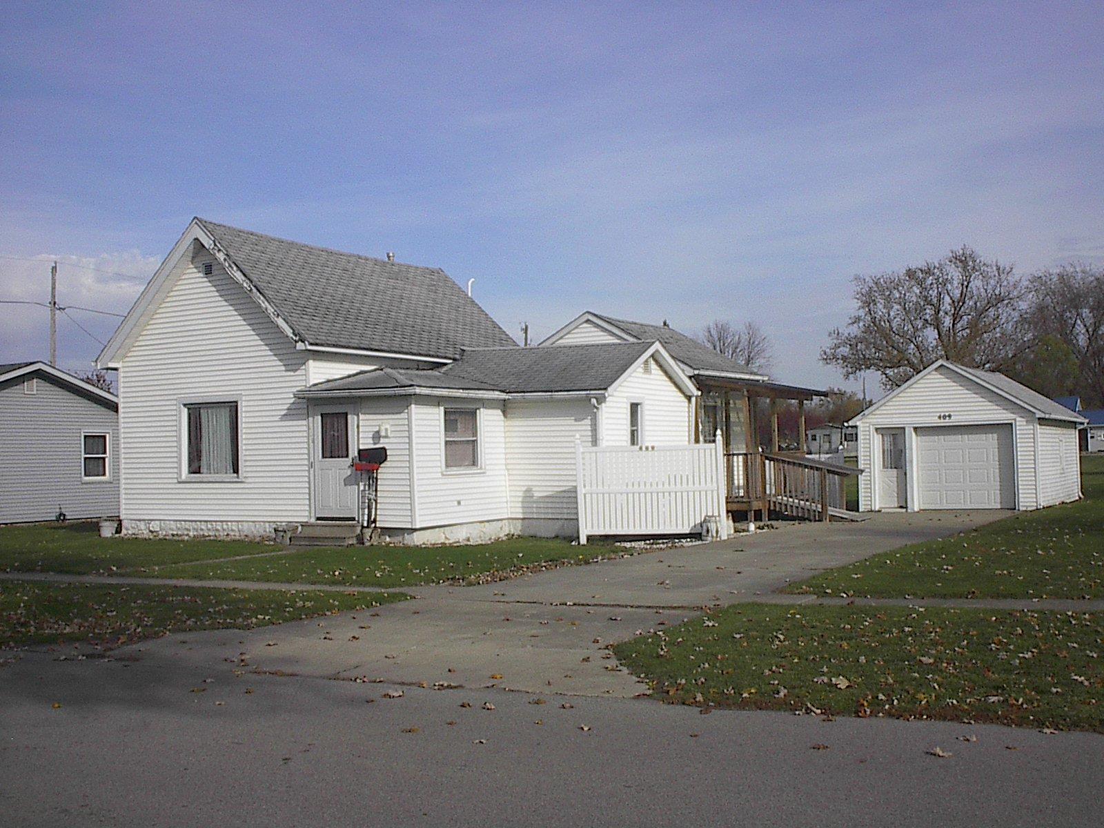 409 North Canal Street Butler, IN 46721 - Photo 1 of 16