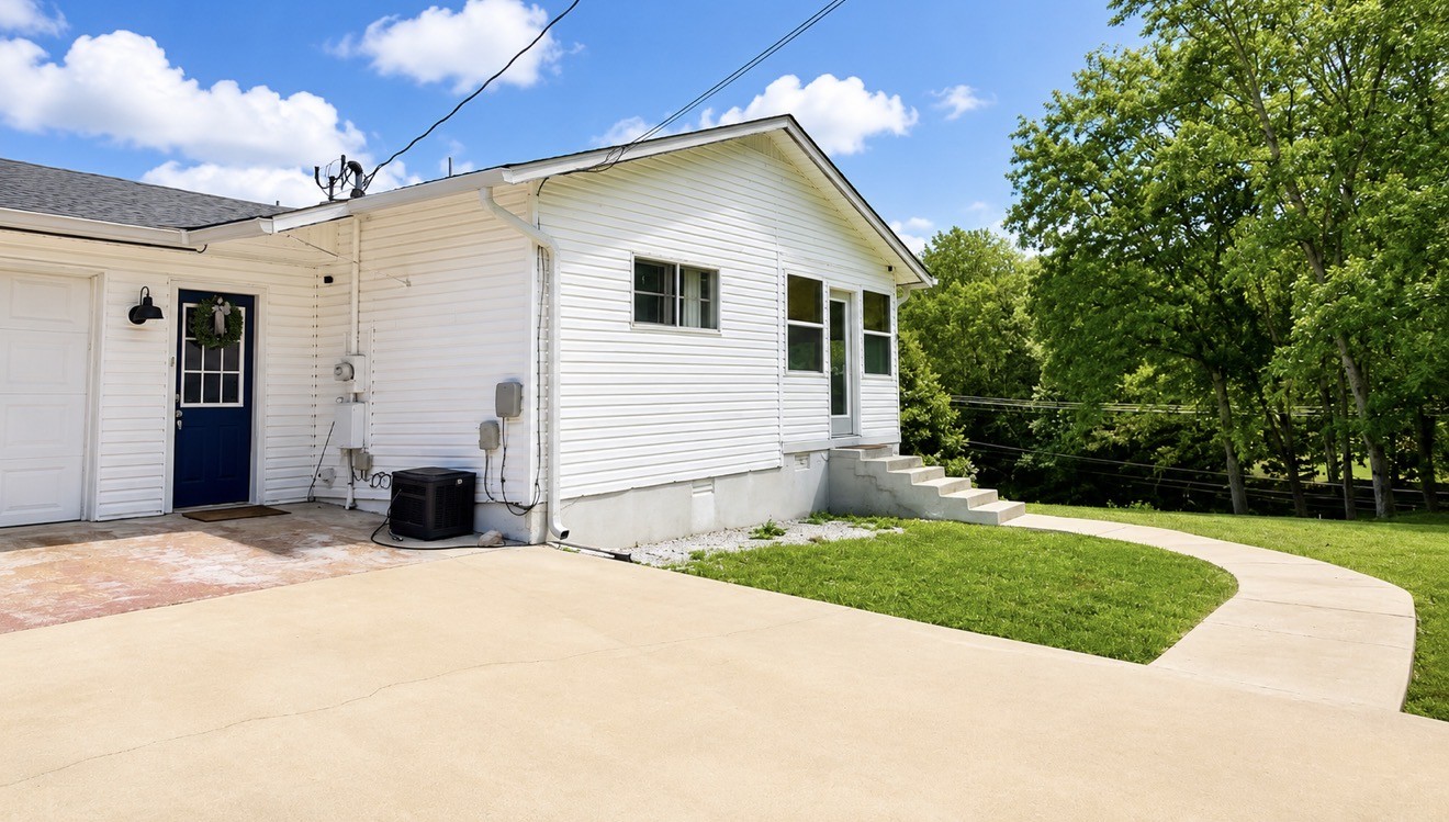 876 West Point Road Lawrenceburg, TN 38464 - Photo 22 of 30