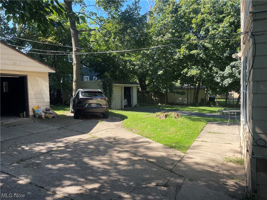 3222 Oak Road Cleveland, OH 44118 - Photo 4 of 13 Gallery Image 4