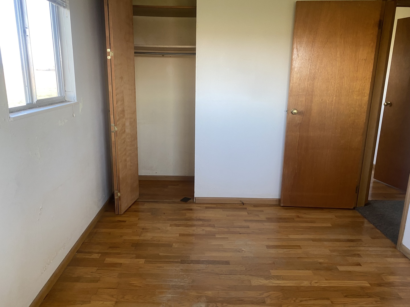 8562 East Park Street Road Du Quoin, IL 62832 - Photo 9 of 17 a view of an empty room
