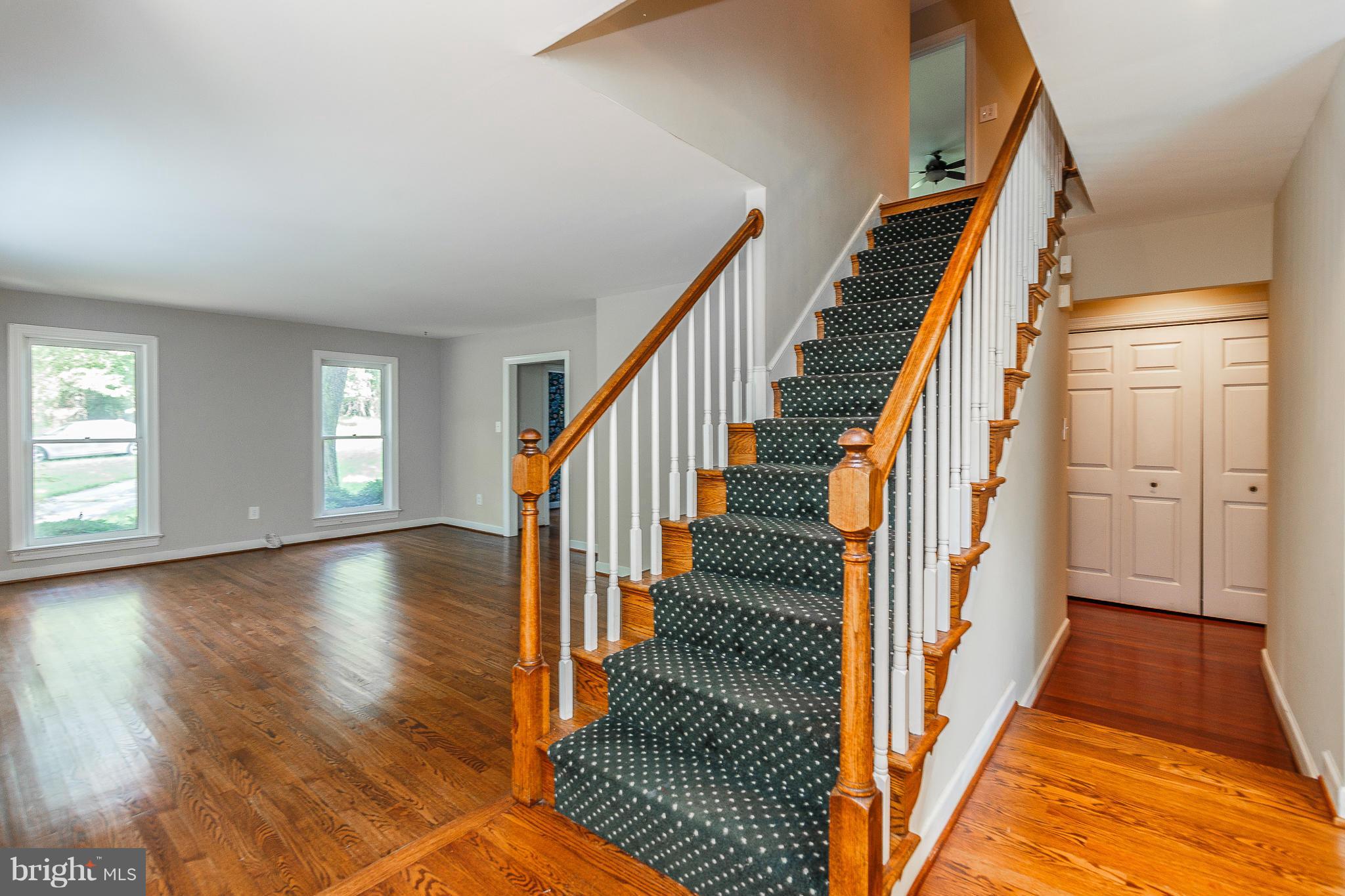 11101 Glen Road Potomac, MD 20854 - Photo 2 of 30 Interior (General)