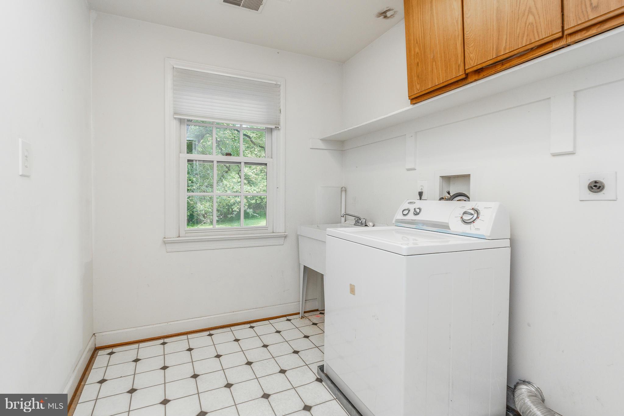 11101 Glen Road Potomac, MD 20854 - Photo 22 of 30 Interior (General)