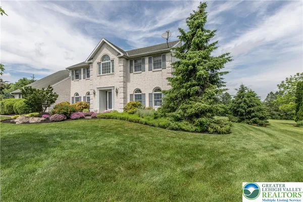 $719,900 | 3755 Lindy Drive, Orefield, PA 18069