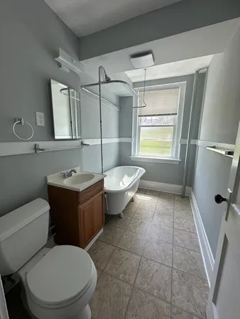 $1,950 | 12 Brooks Park, Unit 6, Medford, MA 02155