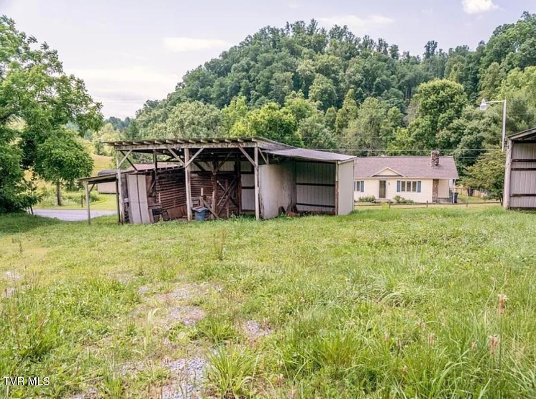 212 Bellebrook Road Bristol, TN 37620 - Photo 9 of 12 09_beyc6ab9484fe9e3d