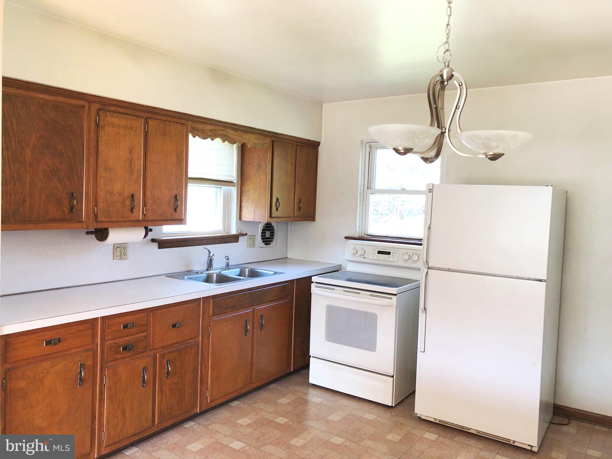 68 Runyon Road Hummelstown, PA 17036 - Photo 3 of 9 Gallery Image 3