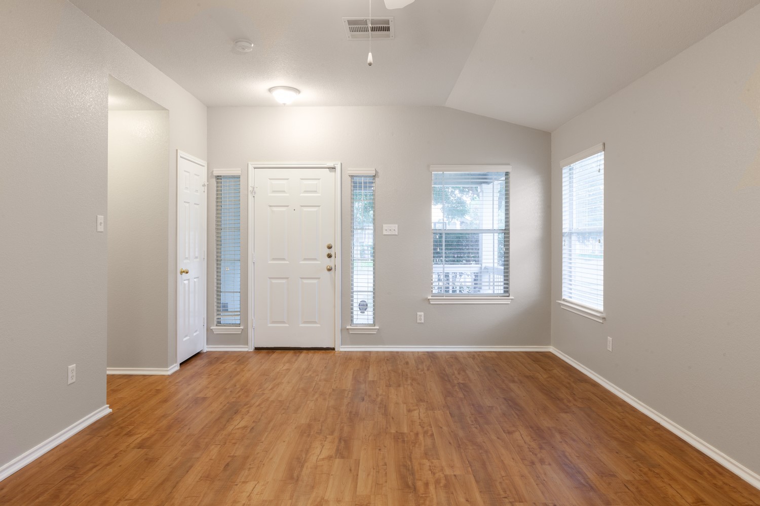 768 Scheel Road Kyle, TX 78640 - Photo 5 of 16