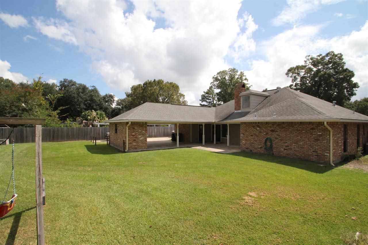 13817 Shady Ridge Avenue Baton Rouge, LA 70817 - Photo 2 of 28 Backyard