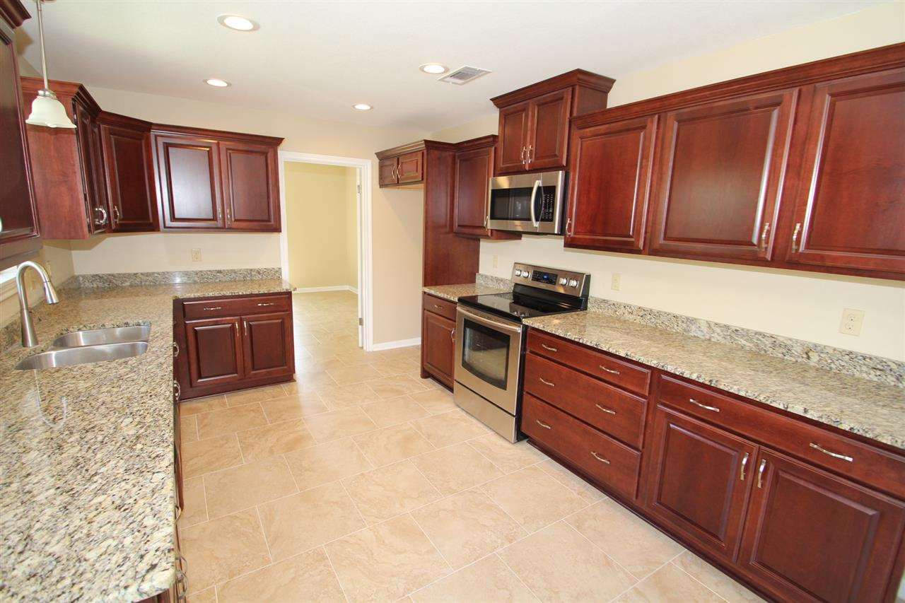 13817 Shady Ridge Avenue Baton Rouge, LA 70817 - Photo 6 of 28 Gallery Image 6