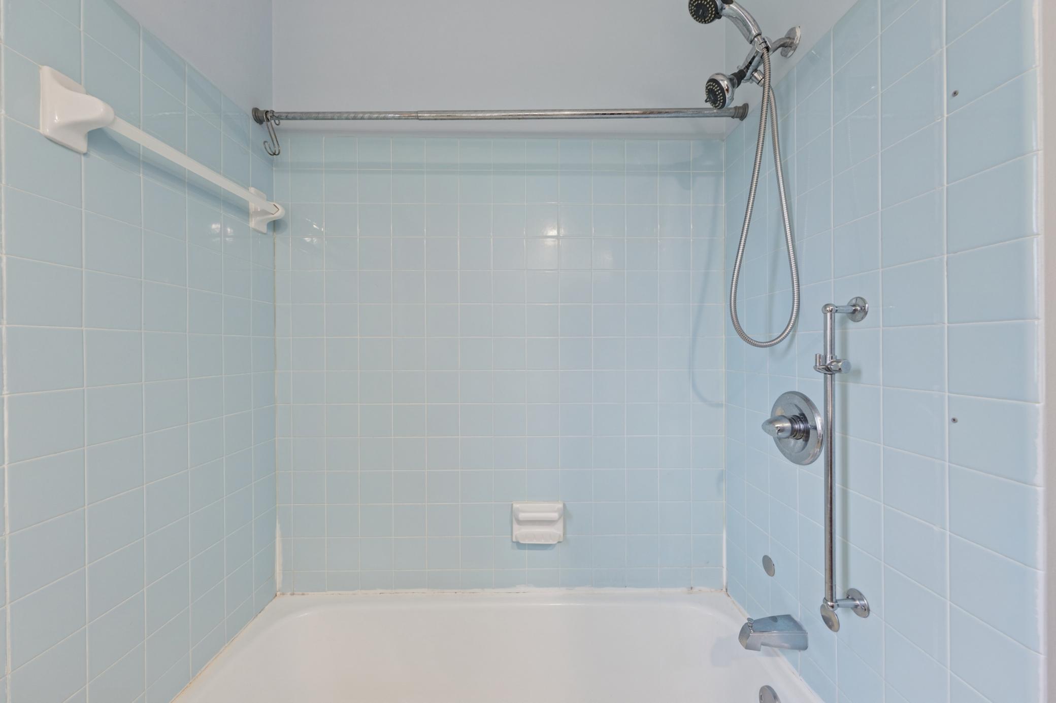 1781 Serpentine Drive Eagan, MN 55122 - Photo 14 of 39