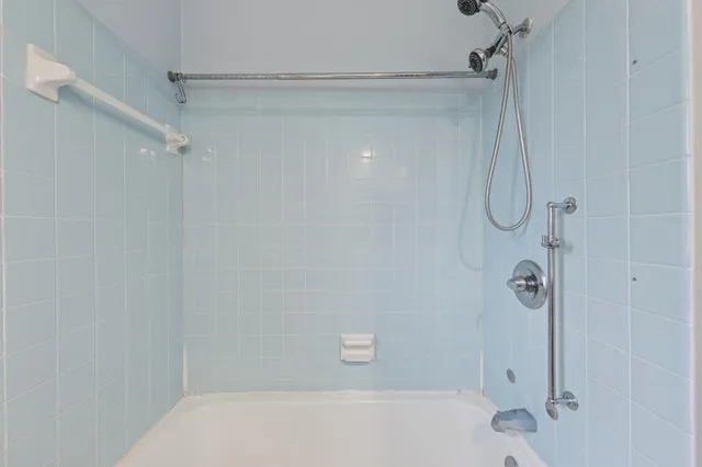 $385,000 | 1781 Serpentine Drive, Eagan, MN 55122