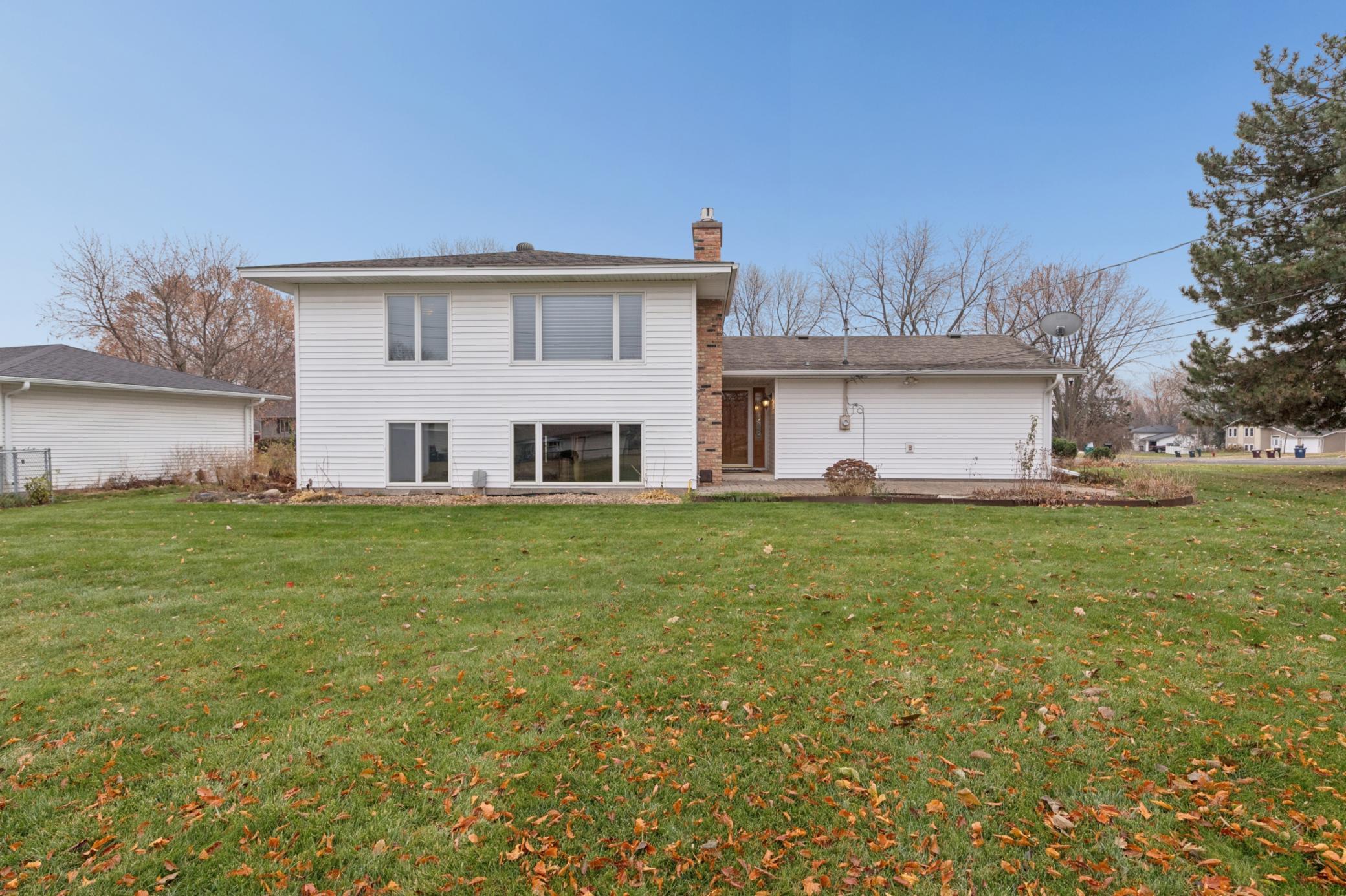 1781 Serpentine Drive Eagan, MN 55122 - Photo 33 of 39