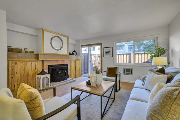 $398,000 | 735 Racquet Club Circle, Rohnert Park, CA 94928