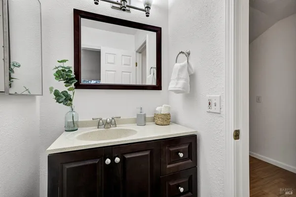 $398,000 | 735 Racquet Club Circle, Rohnert Park, CA 94928