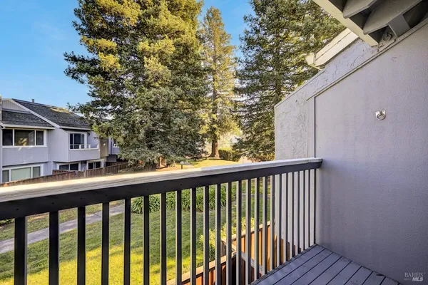 $398,000 | 735 Racquet Club Circle, Rohnert Park, CA 94928