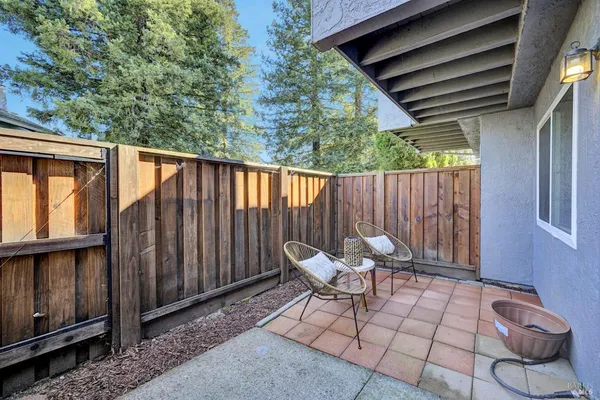 $398,000 | 735 Racquet Club Circle, Rohnert Park, CA 94928