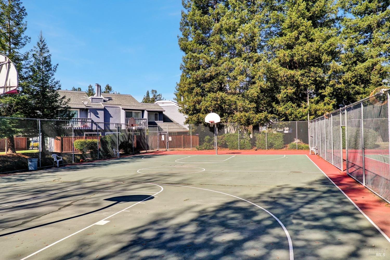 735 Racquet Club Circle Rohnert Park, CA 94928 - Photo 29 of 33