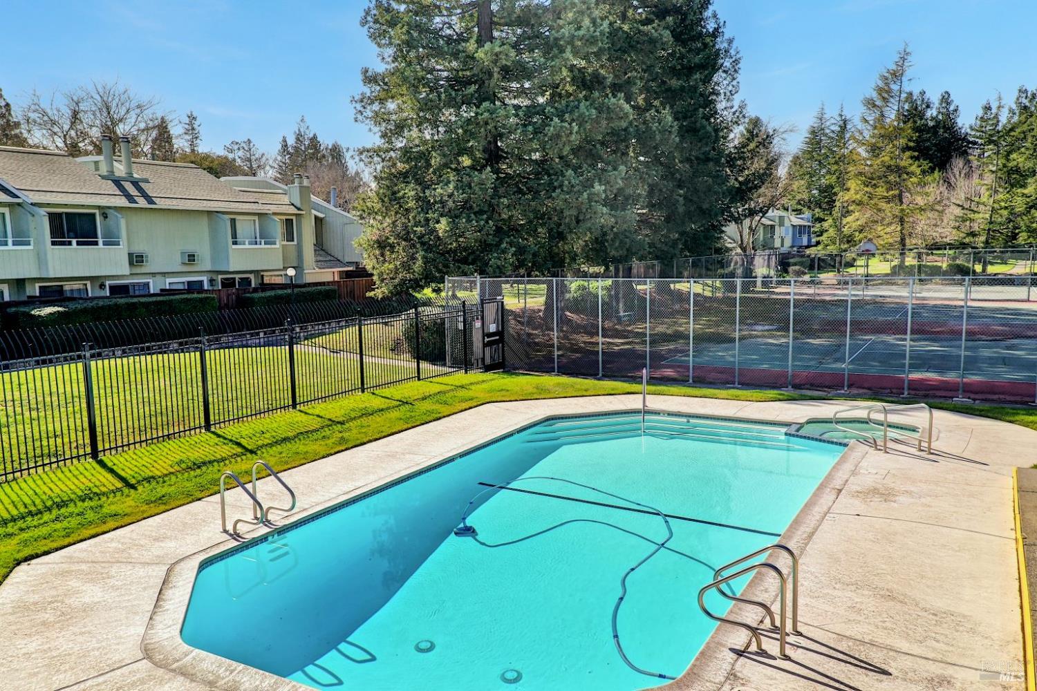 735 Racquet Club Circle Rohnert Park, CA 94928 - Photo 32 of 33