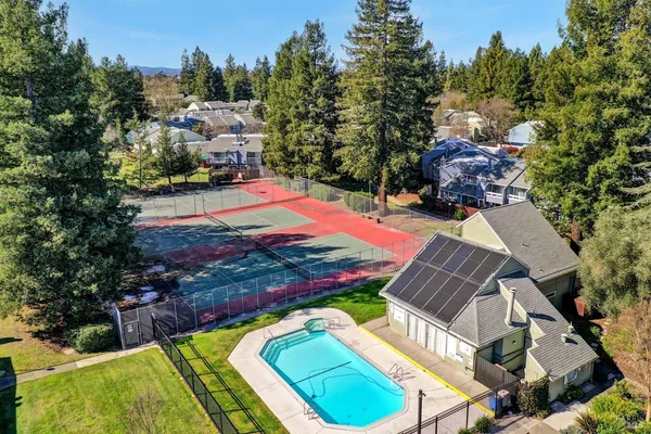 $398,000 | 735 Racquet Club Circle, Rohnert Park, CA 94928