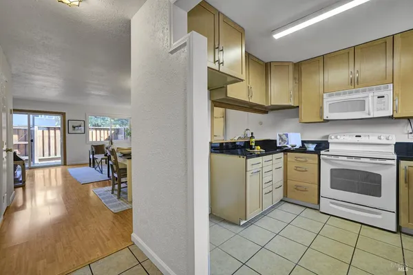 $398,000 | 735 Racquet Club Circle, Rohnert Park, CA 94928