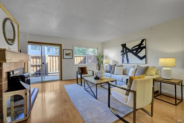 $398,000 | 735 Racquet Club Circle, Rohnert Park, CA 94928