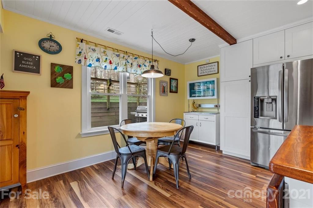 8619 Rittenhouse Circle Charlotte, NC 28270 - Photo 14 of 23 Gallery Image 14