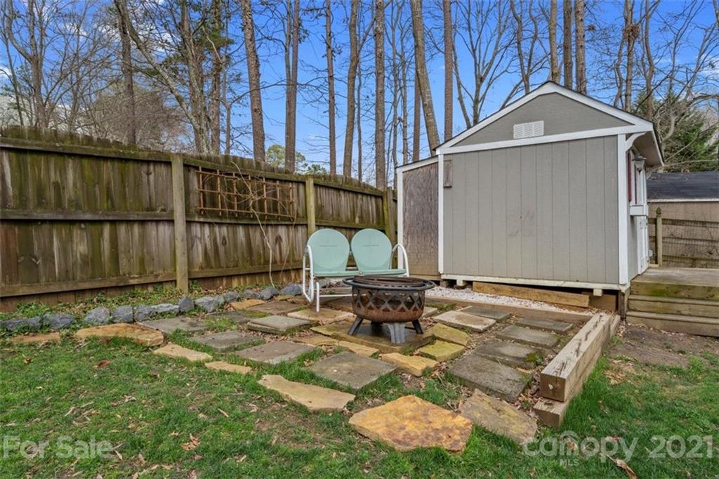 8619 Rittenhouse Circle Charlotte, NC 28270 - Photo 22 of 23 Gallery Image 22