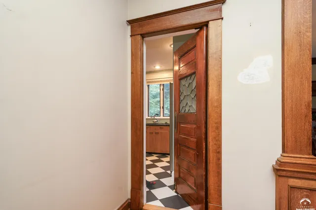 $824,900 | 734 Indiana Street, Lawrence, KS 66044