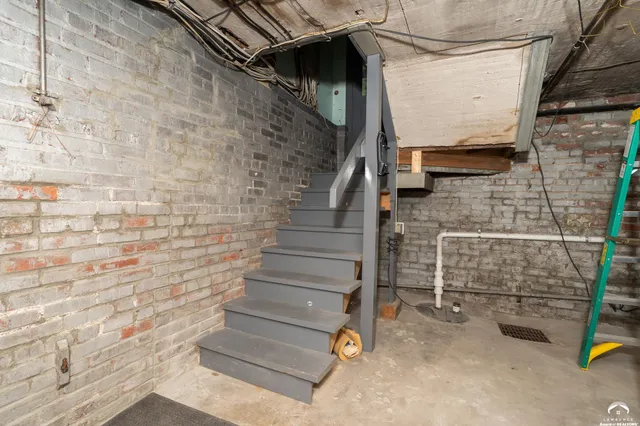 $824,900 | 734 Indiana Street, Lawrence, KS 66044