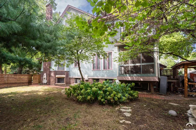 $824,900 | 734 Indiana Street, Lawrence, KS 66044