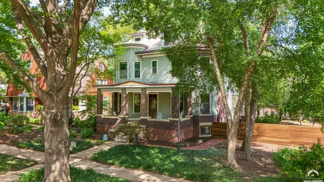 $824,900 | 734 Indiana Street, Lawrence, KS 66044