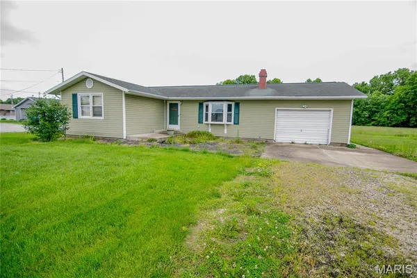 $74,000 | 408 East 1st Street, Ramsey, IL 62080