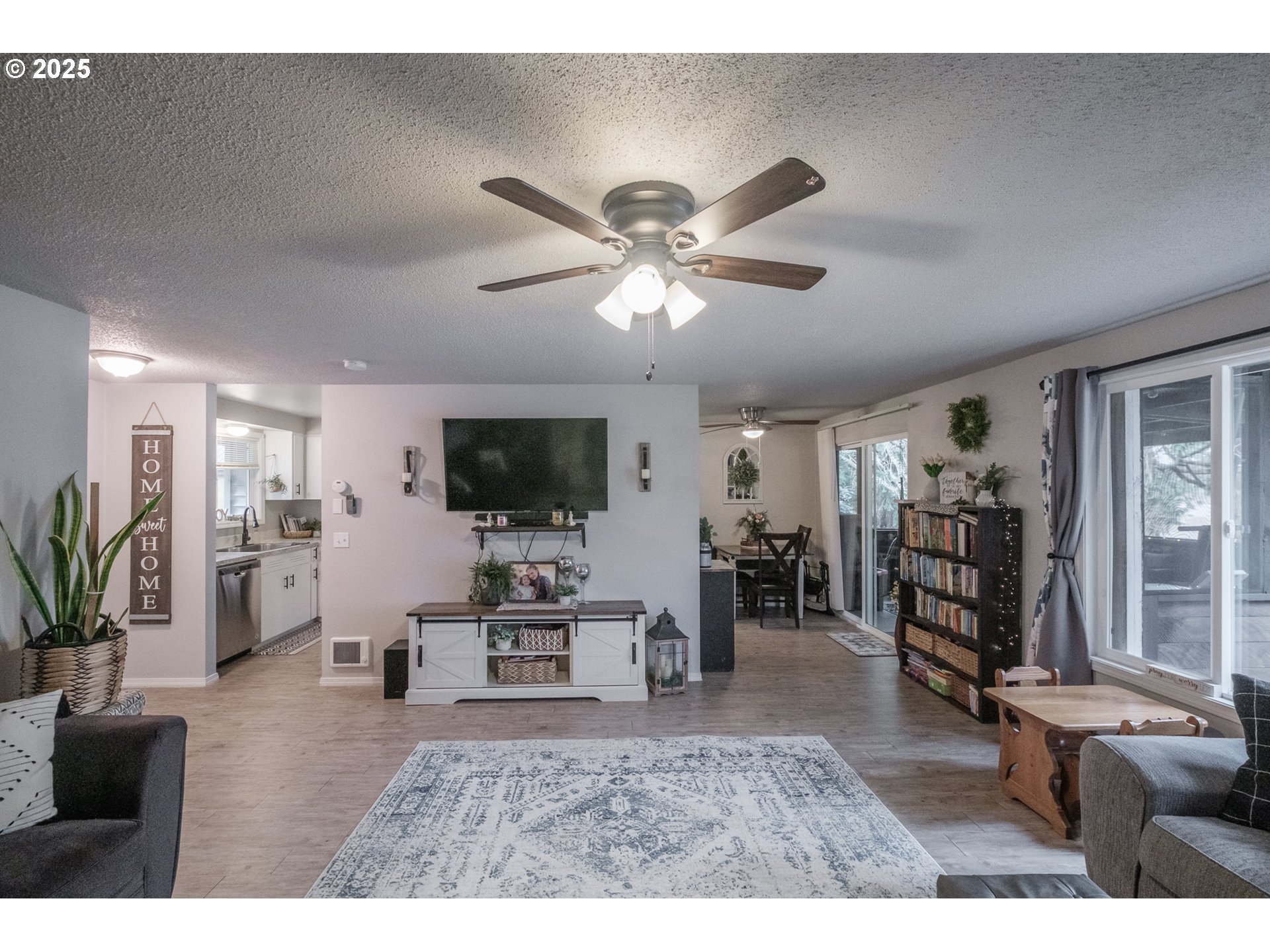 28271 Harmony Road Sweet Home, OR 97386 - Photo 3 of 27 Gallery Image 3