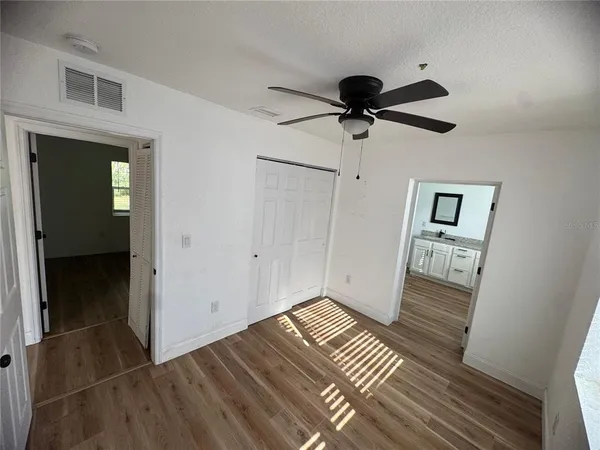 $1,995 | 905 North Center Street, Plant City, FL 33563