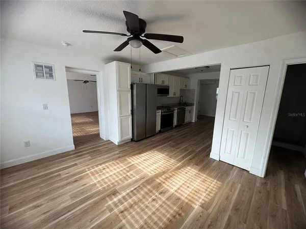 $1,995 | 905 North Center Street, Plant City, FL 33563