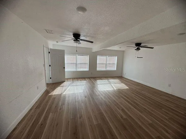 $1,995 | 905 North Center Street, Plant City, FL 33563