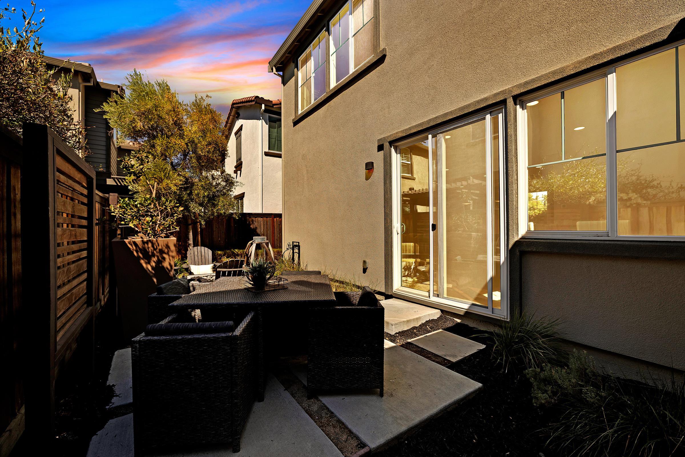 883 Barney Common Livermore, CA 94551 - Photo 33 of 38 a view of balcony with couch