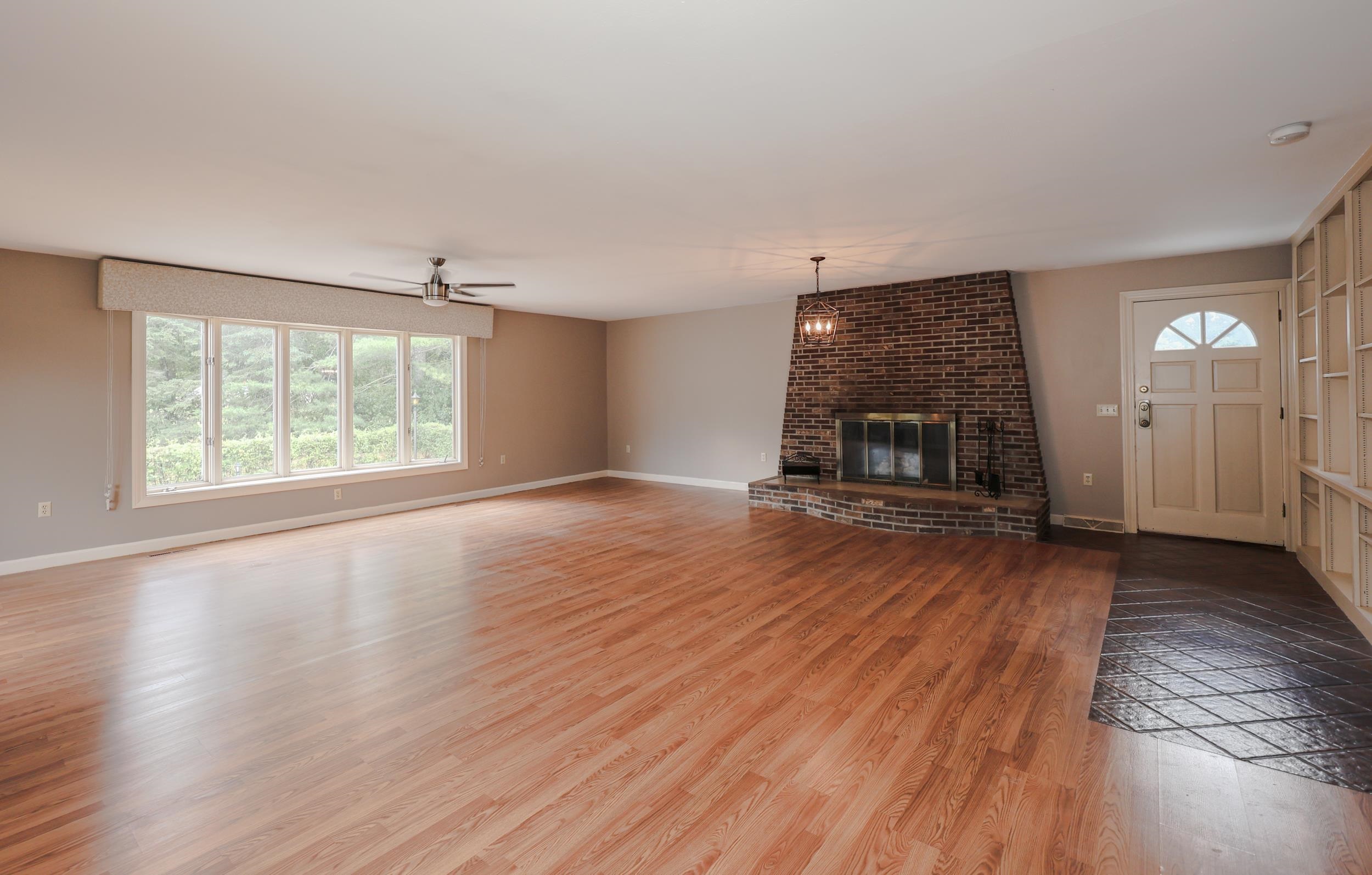 3 Mockingbird Lane Hudson, NH 03051 - Photo 10 of 58 Gallery Image 10