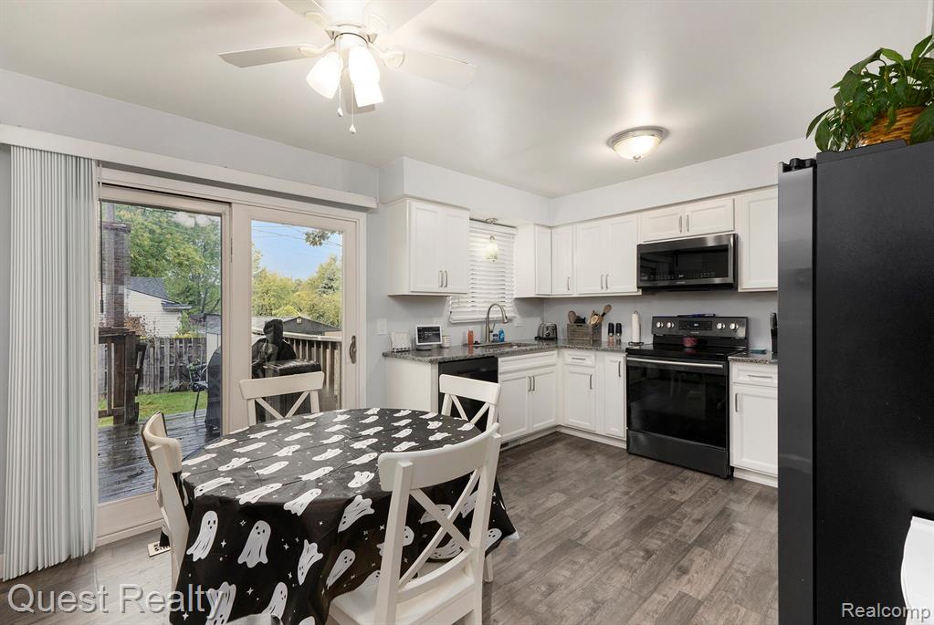 2658 Simpson Drive Rochester Hills, MI 48309 - Photo 5 of 16