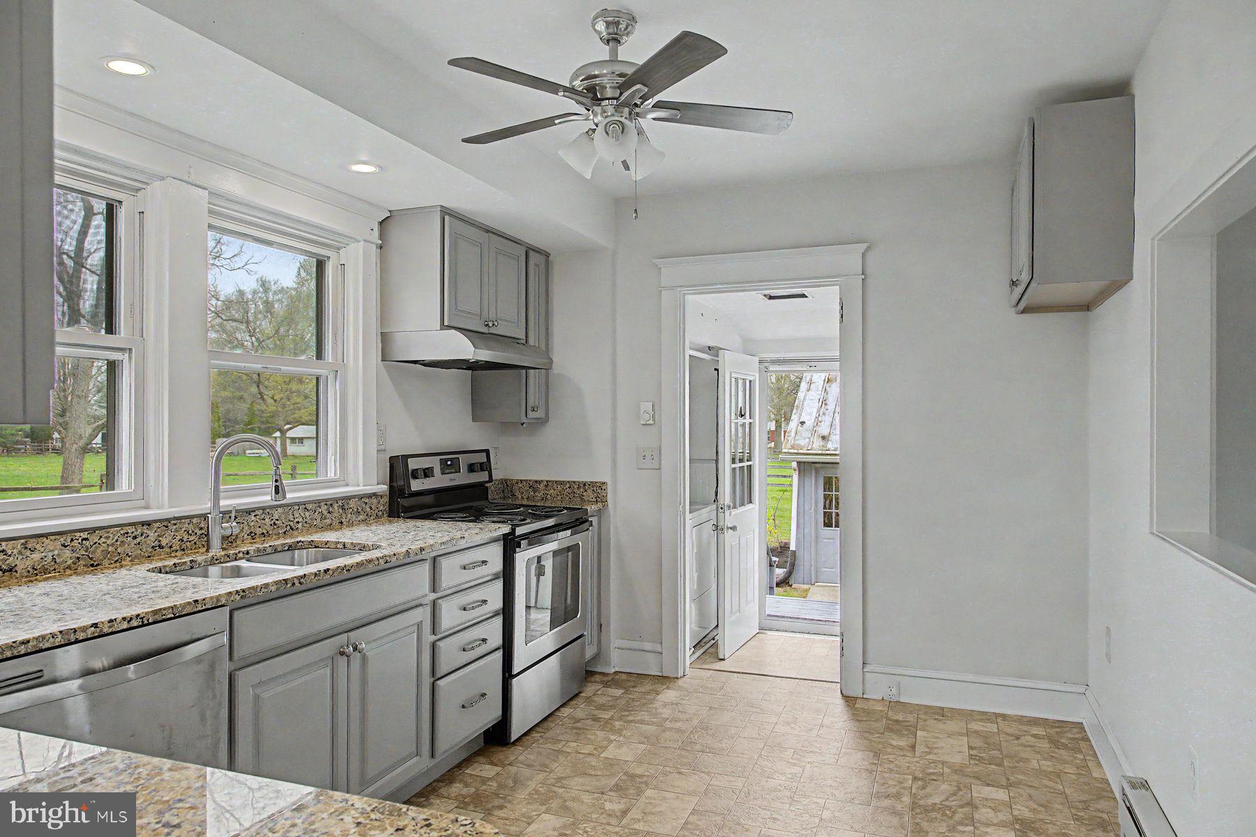 1261 Snyder Road Lansdale, PA 19446 - Photo 11 of 53