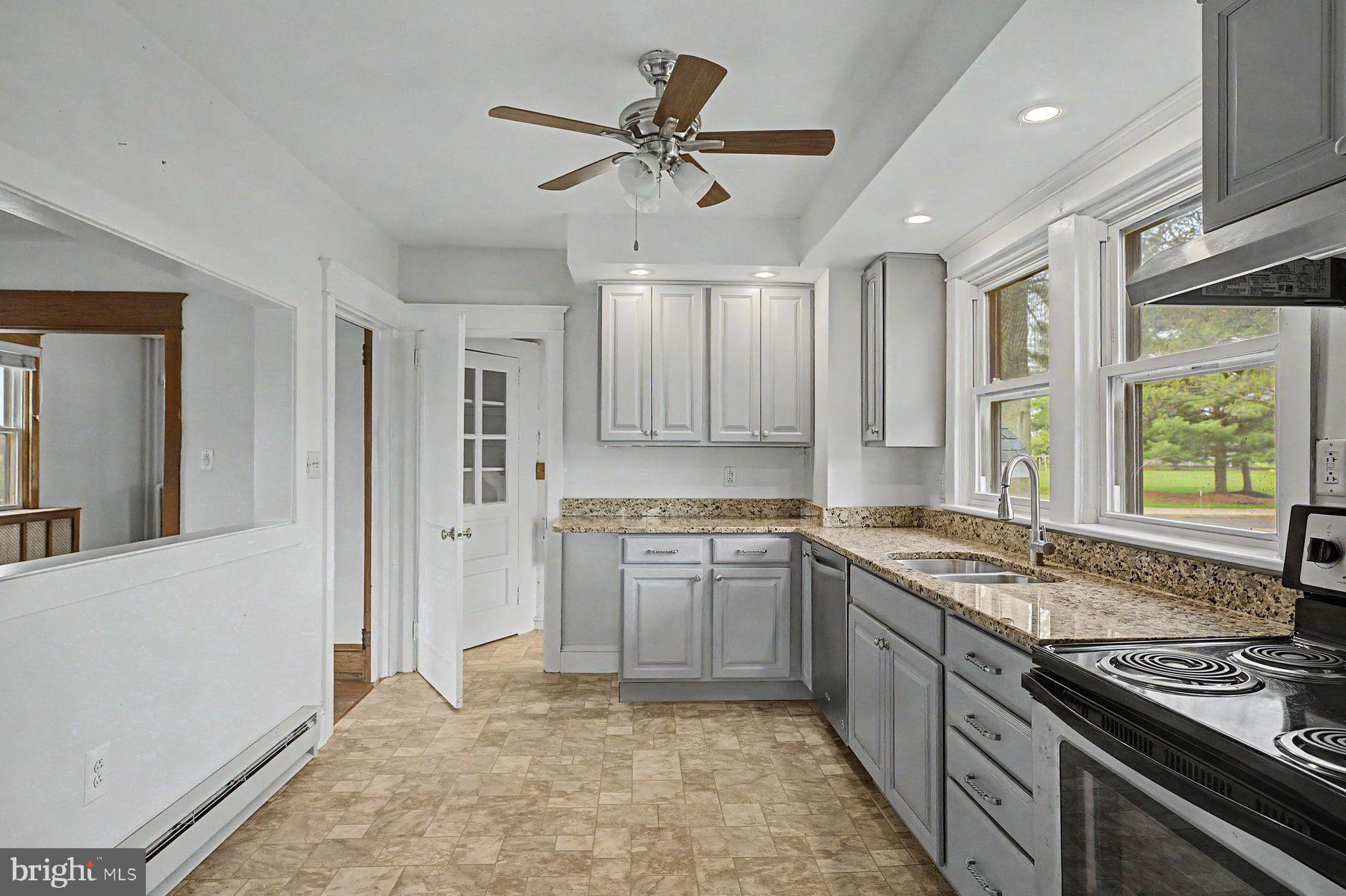 1261 Snyder Road Lansdale, PA 19446 - Photo 9 of 53