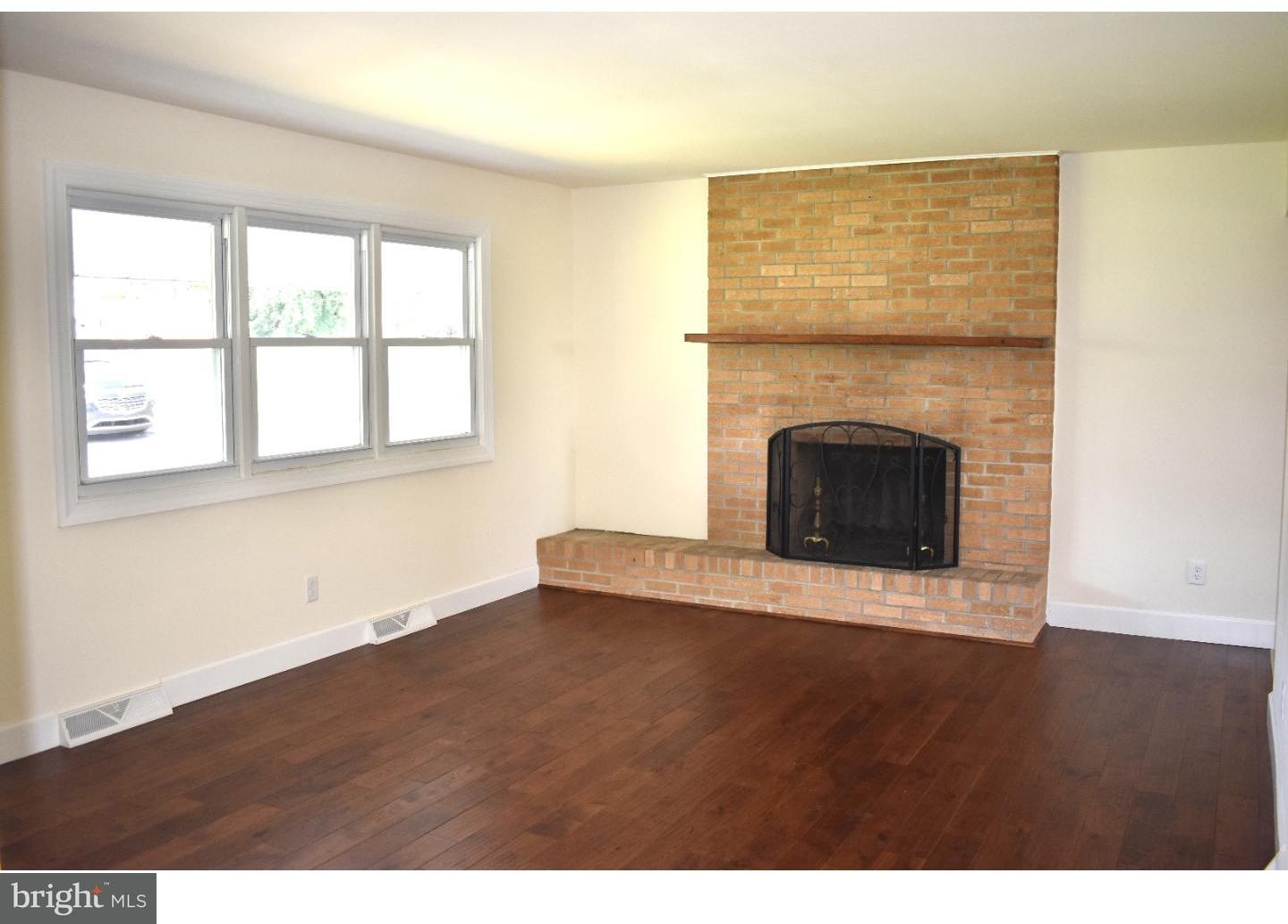 1332 Ridge Road Grantville, PA 17028 - Photo 5 of 19 Living Room