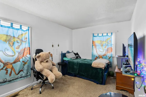 $99,900 | 1490 Meadow Drive, Galesburg, IL 61401